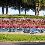 Апартаменты Cozy Flat Near The And The *
