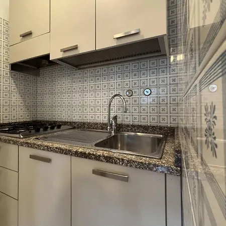 Cozy Flat Near The And The * ביביונה