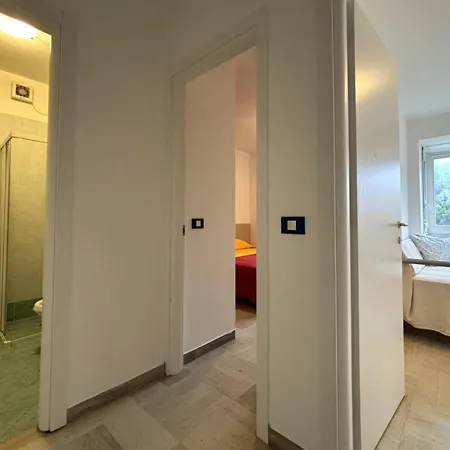 Cozy Flat Near The And The *